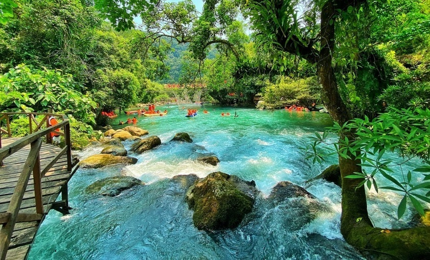 Du lịch xanh cùng VIETTRIP TOURIST